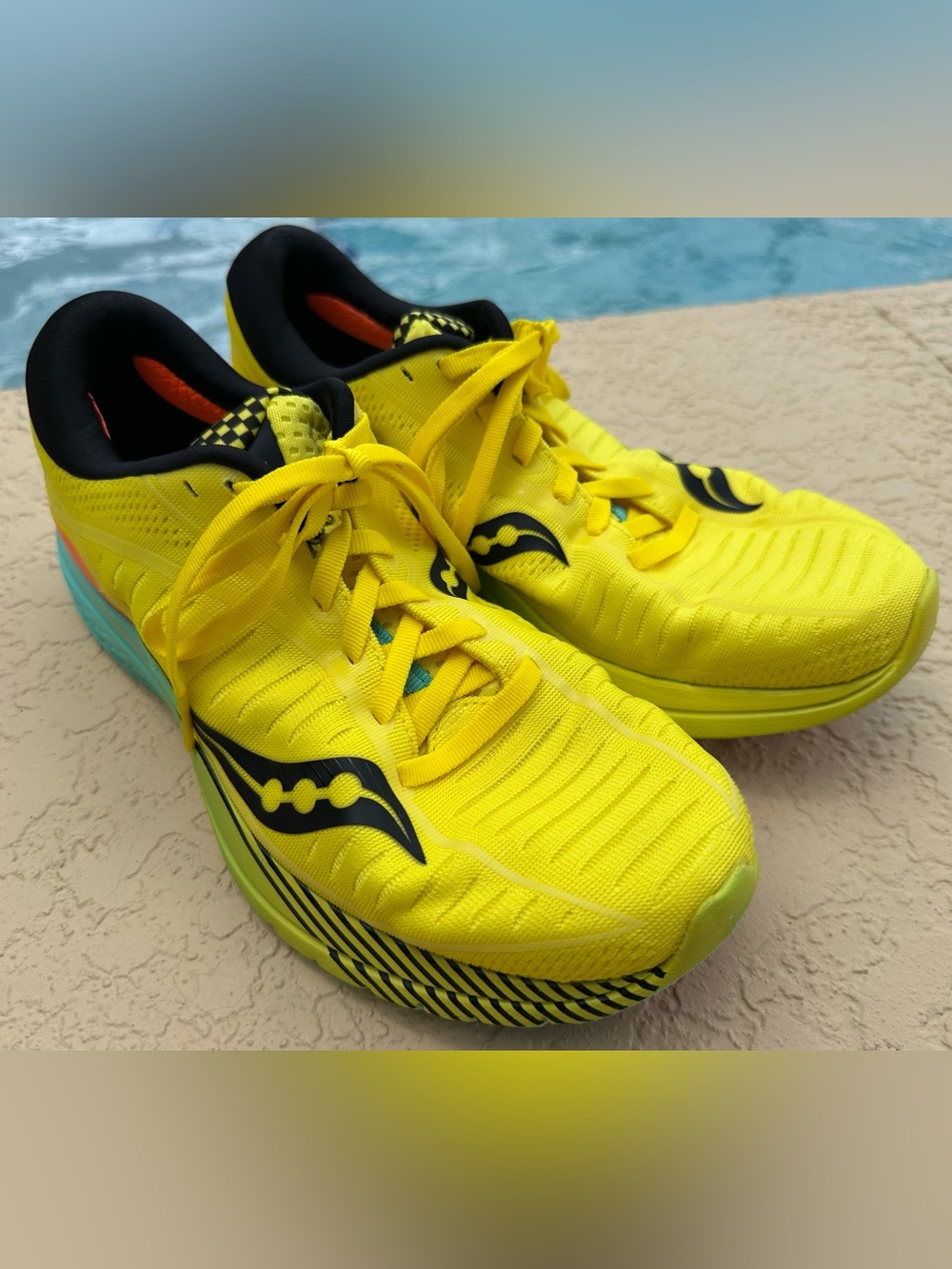 Saucony Kinvara 10 Neon Yellow NYC Marathon Edition Running Shoes Size 9.5 VGC - Picture 4 of 14